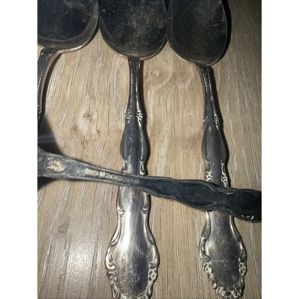 Oneida 1881‎ Rogers FLIRTATION  Silverplate  4- Place Oval Spoons 6 3/4